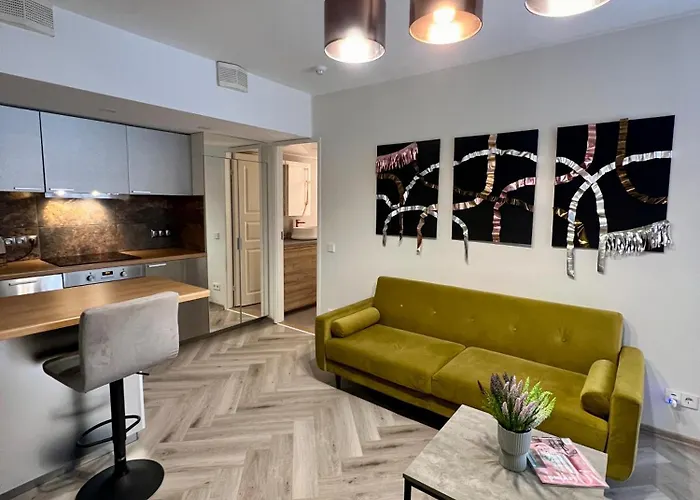 Stylish 1 Bedroom Apartment With Full Kitchen And Bathroom In Kadriorg, Tallinn City Centre