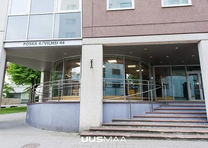 Stylish 1 Bedroom Apartment With Full Kitchen And Bathroom In Kadriorg, Tallinn City Centre